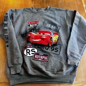Disney Parks VTG Cars Lightning MCQueen 95 men’s grey sweatshirt. Hanes Tag S